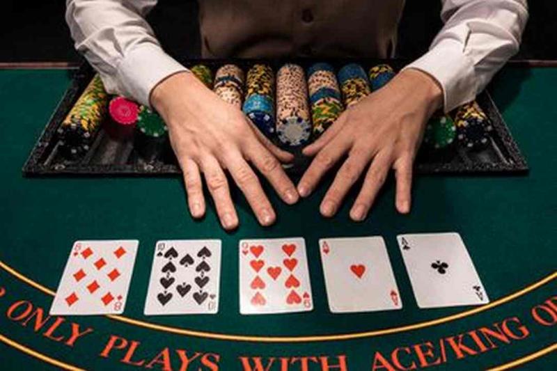 Cấp bậc trong bài poker